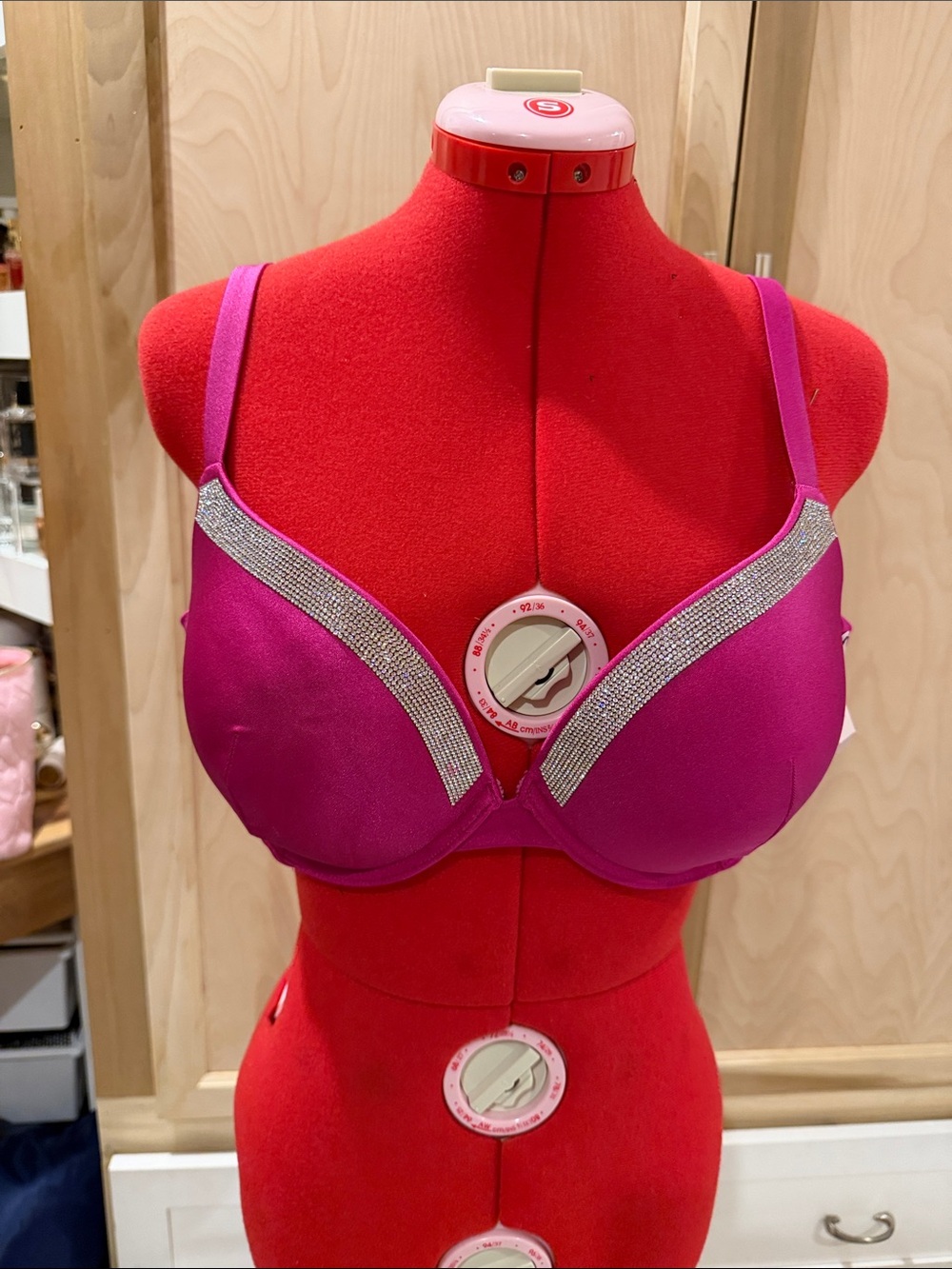 VS women’s Fuchsia Underwire bathing suit bra with Silver Trim